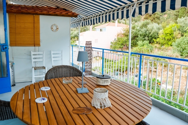 melissani-roofgarden-20911B451-1057-6DDE-F188-8F3F28B5E652.jpg