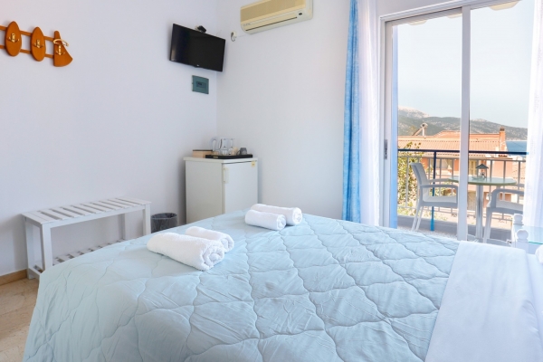 diamoni-kefalonia-20BD182A0A-F713-AC4F-0A82-5DC1C52EF125.jpg